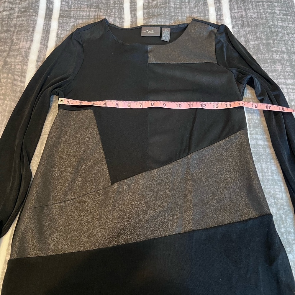 Chico's Bundle of Four Women’s Tops - Picture 2 of 15